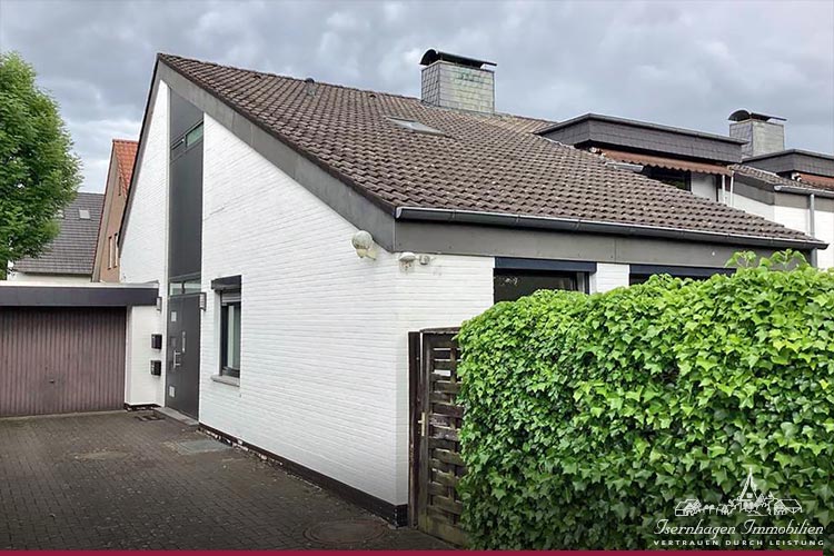 Zweifamilienhaus kaufen in Isernhagen NB - Isernhagen Immobilien Thomas Bannasch